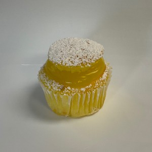lemon cake with lemon filling