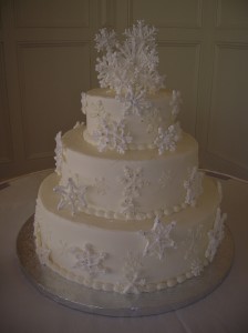 12 Winter White Snowflakes Wedding Cake